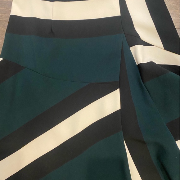 In perfect condition Antropologie skirt! - Picture 3 of 4